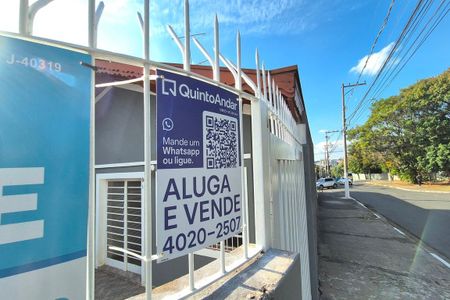 Casa à venda com 108m², 3 quartos e 2 vagasPlaca Instalada 
