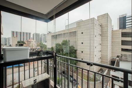 Studio à venda com 35m², 1 quarto e 1 vaga Studio à venda com 35m², 1 quarto e 1 vagaVaranda