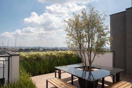 Studio à venda com 35m², 1 quarto e 1 vaga Studio à venda com 35m², 1 quarto e 1 vagaÁrea comum - Churrasqueira