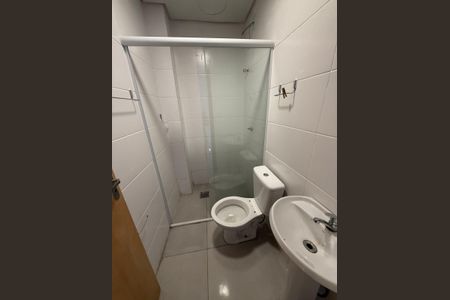 Banheiro de apartamento para alugar com 1 quarto, 35m² em Jardim Algarve, Viamão