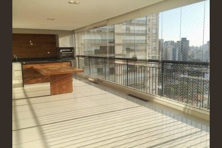 Apartamento à venda com 222m², 4 quartos e 4 vagas