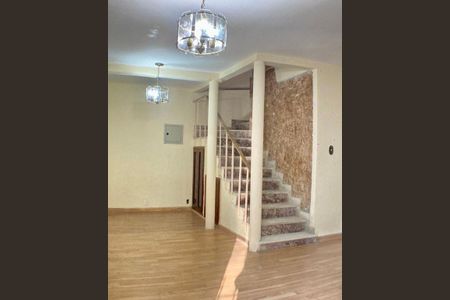 Casa à venda com 120m², 3 quartos e 2 vagas