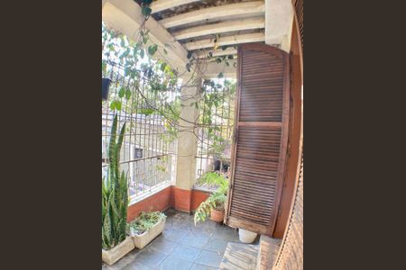 Casa à venda com 120m², 3 quartos e 2 vagas