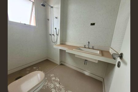 Apartamento à venda com 270m², 4 quartos e 4 vagas