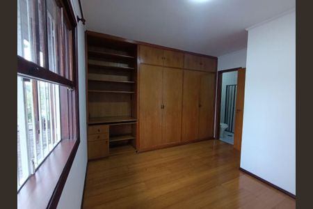 Casa à venda com 106m², 2 quartos e 2 vagas