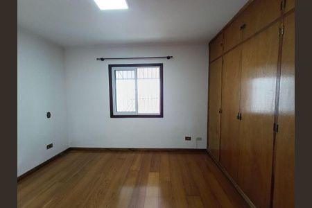 Casa à venda com 106m², 2 quartos e 2 vagas
