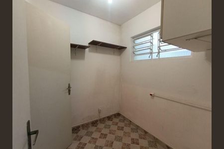 Casa à venda com 2 quartos, 106m² em Vila Polopoli, São Paulo