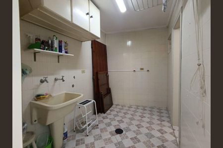 Casa à venda com 106m², 2 quartos e 2 vagas