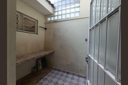 Casa à venda com 106m², 2 quartos e 2 vagas