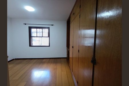 Casa à venda com 106m², 2 quartos e 2 vagas