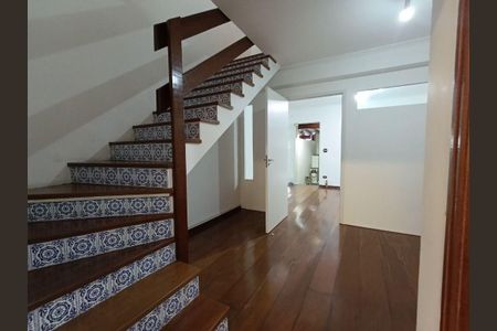 Casa à venda com 106m², 2 quartos e 2 vagas