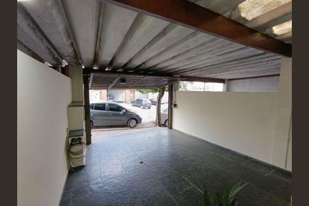 Casa à venda com 106m², 2 quartos e 2 vagas