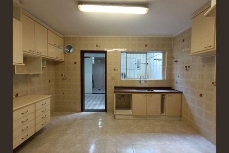 Casa à venda com 106m², 2 quartos e 2 vagas