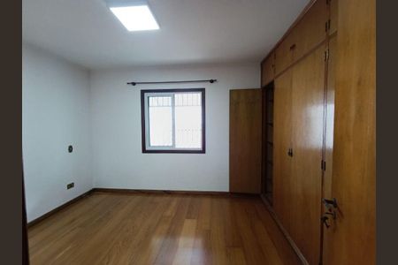 Casa à venda com 106m², 2 quartos e 2 vagas