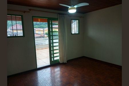 Casa à venda com 110m², 2 quartos e 1 vaga
