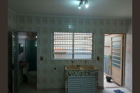 Casa à venda com 2 quartos, 110m² em Jardim Peri Peri, São Paulo