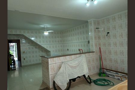 Casa à venda com 110m², 2 quartos e 1 vaga
