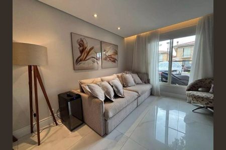 Casa à venda com 3 quartos, 190m² em Jardim Rosa Maria, São Paulo