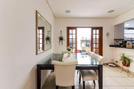 Casa à venda com 4 quartos, 195m² em Cidade Dos Bandeirantes, São Paulo