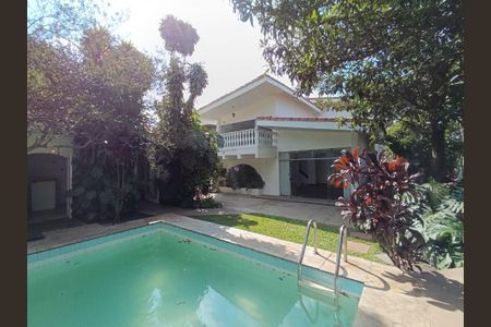 Casa à venda com 3 quartos, 456m² em Butantã, São Paulo