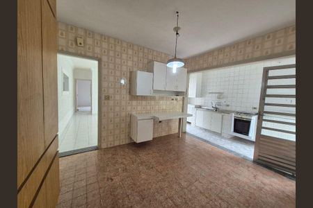 Casa à venda com 119m², 2 quartos e 2 vagas