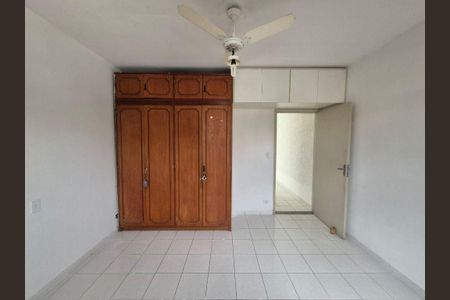 Casa à venda com 119m², 2 quartos e 2 vagas