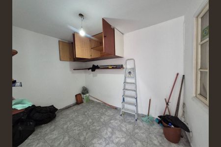 Casa à venda com 119m², 2 quartos e 2 vagas
