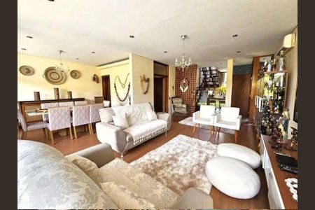 Casa à venda com 350m², 4 quartos e 3 vagas