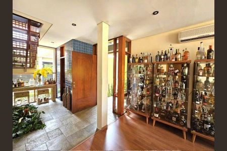 Casa à venda com 350m², 4 quartos e 3 vagas