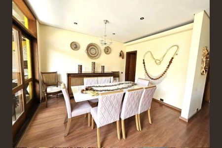 Casa à venda com 350m², 4 quartos e 3 vagas