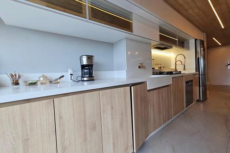 Cozinha de apartamento à venda com 2 quartos, 94m² em Vila Cordeiro, São Paulo
