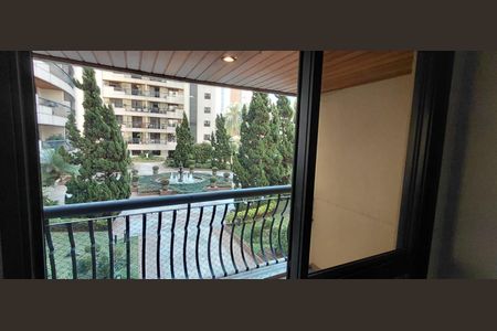 Apartamento à venda com 156m², 4 quartos e 3 vagas
