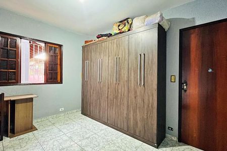 Casa à venda com 138m², 2 quartos e 2 vagas