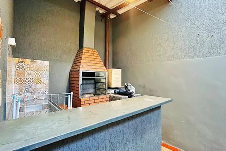 Casa à venda com 138m², 2 quartos e 2 vagas
