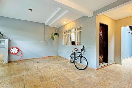 Casa à venda com 138m², 2 quartos e 2 vagas