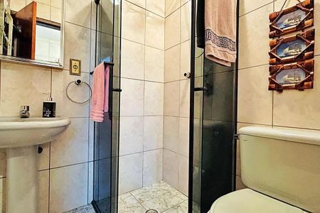 Casa à venda com 138m², 2 quartos e 2 vagas