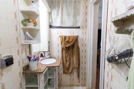 Apartamento à venda com 55m², 2 quartos e sem vaga Apartamento à venda com 55m², 2 quartos e sem vagaBanheiro