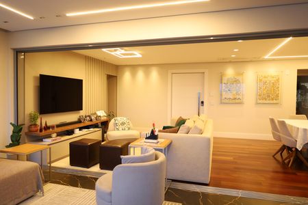 Apartamento à venda com 3 quartos, 155m² em Vila Sofia, São Paulo