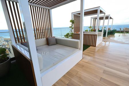 Apartamento para alugar com 26m², 1 quarto e 1 vaga Apartamento para alugar com 26m², 1 quarto e 1 vagaÁrea comum - Piscina