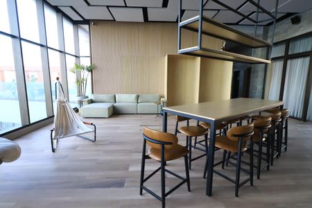 Apartamento para alugar com 26m², 1 quarto e 1 vaga Apartamento para alugar com 26m², 1 quarto e 1 vagaÁrea comum - Salão de festas