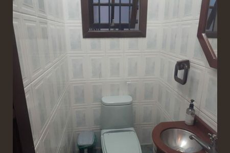 Casa para alugar com 215m², 4 quartos e 6 vagas