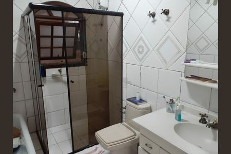 Casa para alugar com 215m², 4 quartos e 6 vagas