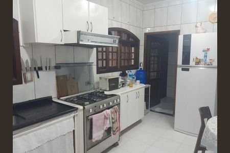 Casa para alugar com 215m², 4 quartos e 6 vagas