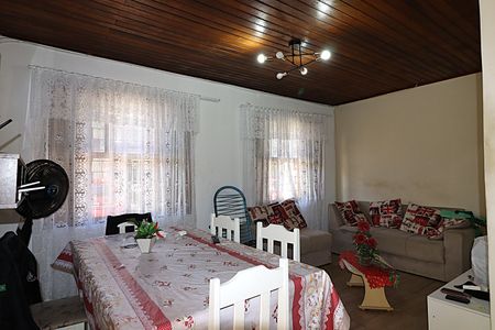 Casa à venda com 80m², 2 quartos e sem vagaSala