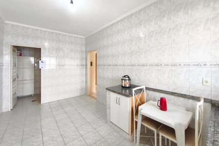 Casa à venda com 204m², 2 quartos e 2 vagas Casa à venda com 204m², 2 quartos e 2 vagasCozinha