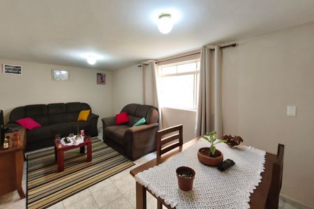 Casa à venda com 204m², 2 quartos e 2 vagas Casa à venda com 204m², 2 quartos e 2 vagasCasa 3 - Sala