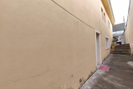 Casa à venda com 204m², 2 quartos e 2 vagas Casa à venda com 204m², 2 quartos e 2 vagasCorredor - Quintal