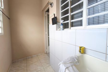 Casa à venda com 204m², 2 quartos e 2 vagas Casa à venda com 204m², 2 quartos e 2 vagasÁrea de Serviço