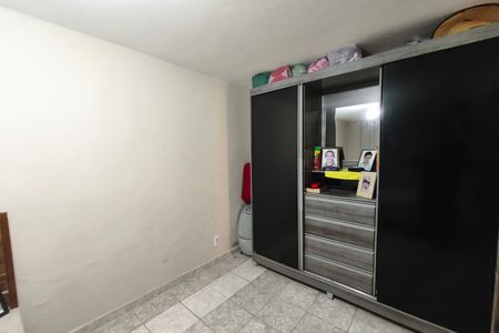 Casa à venda com 204m², 2 quartos e 2 vagas Casa à venda com 204m², 2 quartos e 2 vagasCasa 3 - Quarto