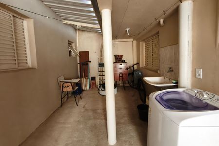 Casa à venda com 204m², 2 quartos e 2 vagas Casa à venda com 204m², 2 quartos e 2 vagasCasa 2 - Área de serviço